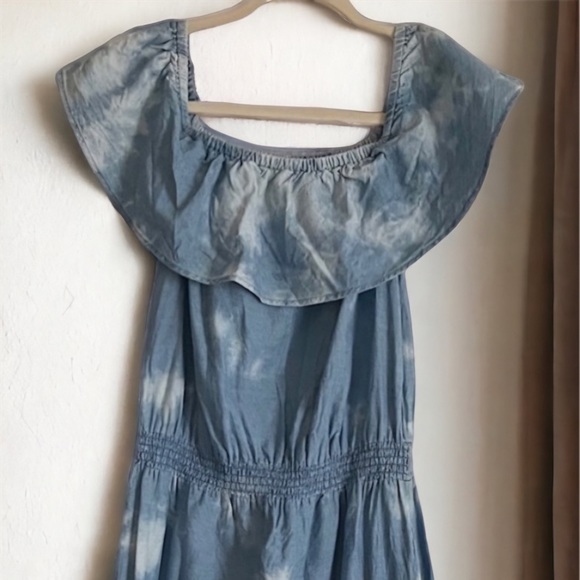 MAX JEANS maxi dress, size XL, bleached chambray embroidery preowned - Picture 3 of 14